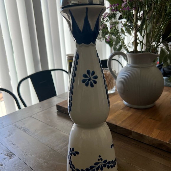 EMPTY Clase Azul Reposado Tequila Bottle 750ml Hand Painted Blue & White - Picture 5 of 9